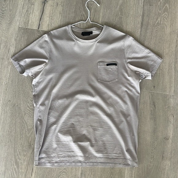 Men’s - Black label Prada tshirt - Small - Picture 2 of 5